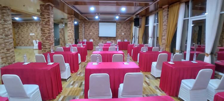 Senior Bakara Hotel图片