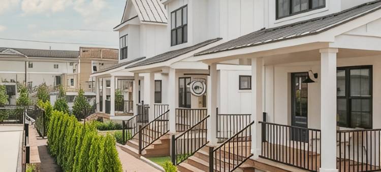 鸡舍(The Hen Houses)图片