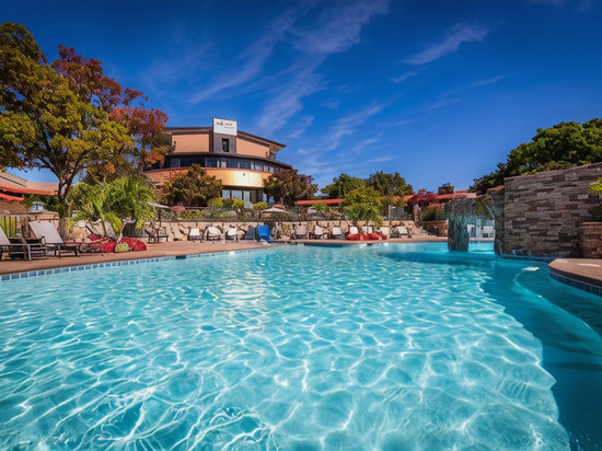 四季高尔夫海滨温泉度假村