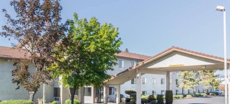 本德速8酒店(Super 8 by Wyndham Bend)图片