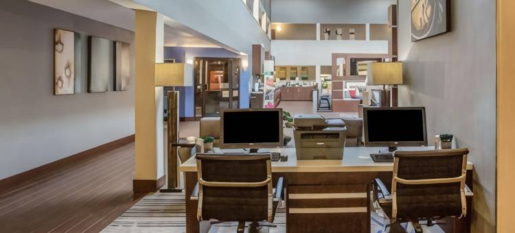 纳什维尔机场品质套房酒店(Quality Suites Nashville Airport)图片