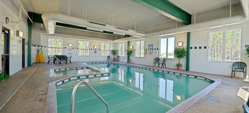 Yellowstone West Gate Hotel图片