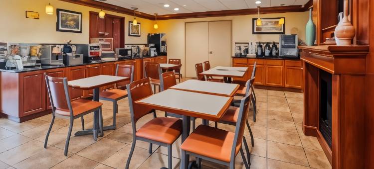 草莓贝斯特韦斯特优质套房酒店(Best Western Plus Strawberry Inn  Suites)图片