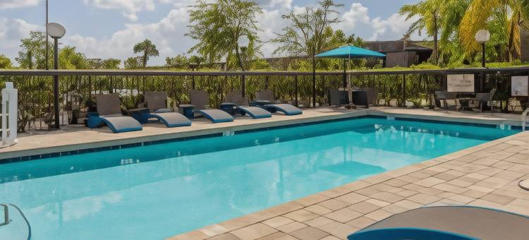 奥兰多国际大道北欢朋套房酒店(Hampton Inn & Suites Orlando-International Dr. North)图片