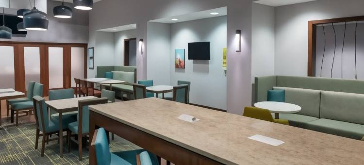 欢朋酒店加温斯顿撒勒姆/大学区(Hampton Inn & Suites Winston-Salem/University Area)图片