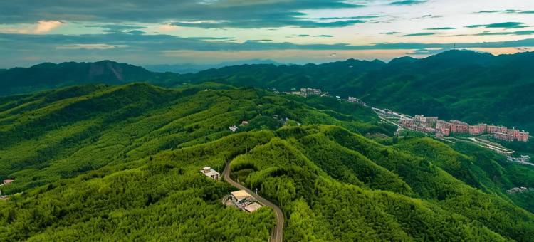 六盘水漫居民宿(六盘水人民广场高铁站店)图片