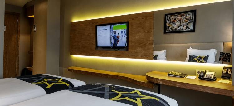 黄星格加彦酒店(Yellow Star Gejayan Hotel)图片
