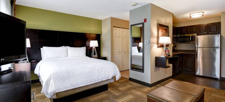 Staybridge Suites 大急流城的KENTWOOD by IHG(Staybridge Suites GRAND RAPIDS - AIRPORT by IHG)图片