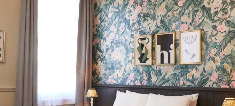 白鹿晚安旅店(The White Hart Inn by Greene King Inns)图片