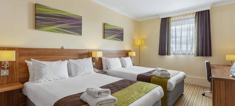 Holiday Inn 莱名顿斯巴- 华威(Holiday Inn LEAMINGTON SPA - WARWICK by IHG)图片
