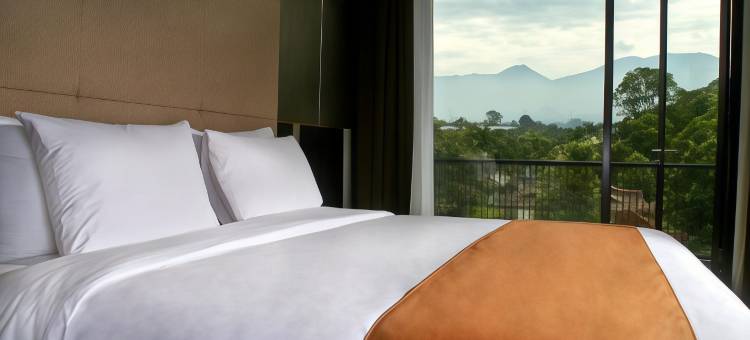 苏卡布米阳台酒店(Balcony Hotel Sukabumi)图片