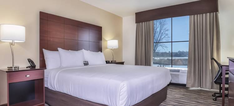 鹅卵石酒店和套房 - 莱因兰德(Cobblestone Hotel & Suites - Rhinelander)图片