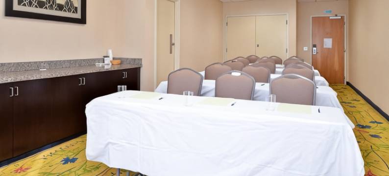 大教堂城希尔顿欢朋套房酒店(Hampton Inn & Suites by Hilton Cathedral City Palm Springs)图片