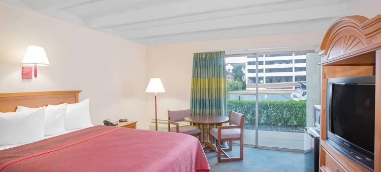 塔拉哈西大学中心戴斯酒店(Days Inn by Wyndham Tallahassee University Center)图片