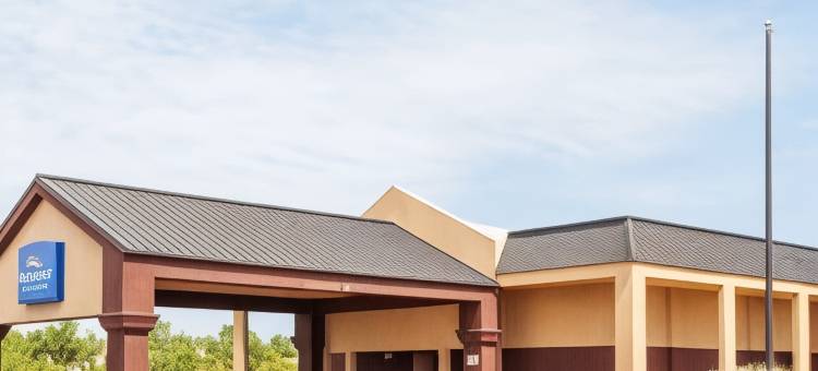 密歇根城温德姆呗盟酒店(Baymont by Wyndham Michigan City)图片