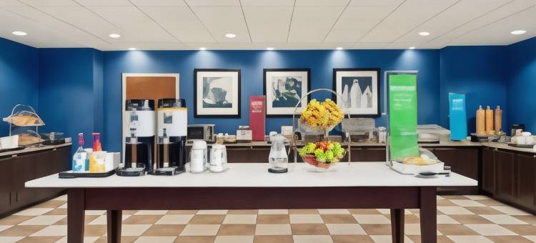 西亚特兰大机场坎普溪大道欢朋套房酒店(Hampton Inn & Suites Atlanta Airport West/Camp Creek Parkway)图片