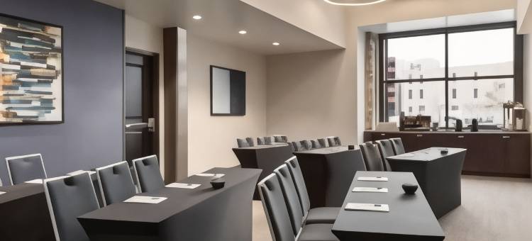 密尔沃基市中心Homewood Suites by Hilton(Homewood Suites By Hilton Milwaukee Downtown)图片