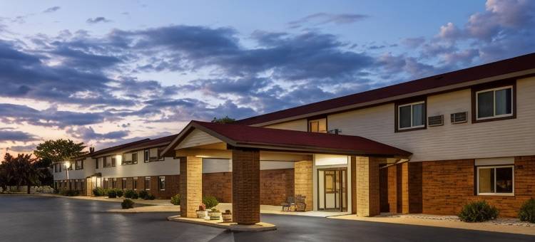 格林贝速8酒店-近体育场(Super 8 by Wyndham Green Bay Near Stadium)图片