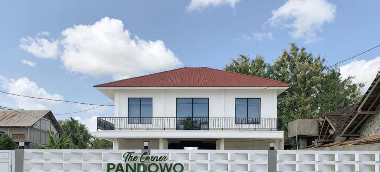 Urbanview Hotel The Corner Pandowo图片