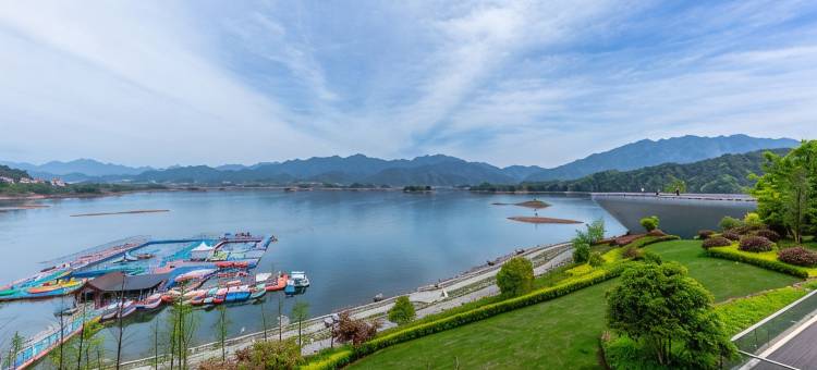 千岛湖狄安娜湖景度假公寓(欢乐水世界店)图片