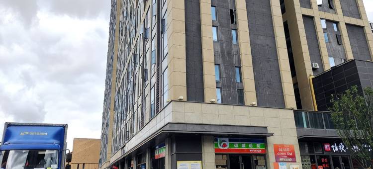 福州杏福小苑影音民宿(福州火车南站店)图片