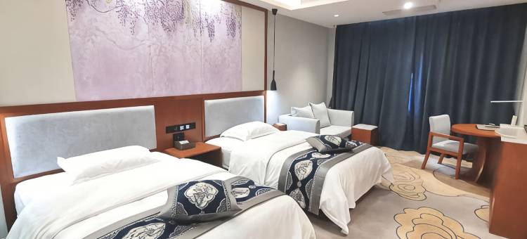 孟连煌冠大酒店图片