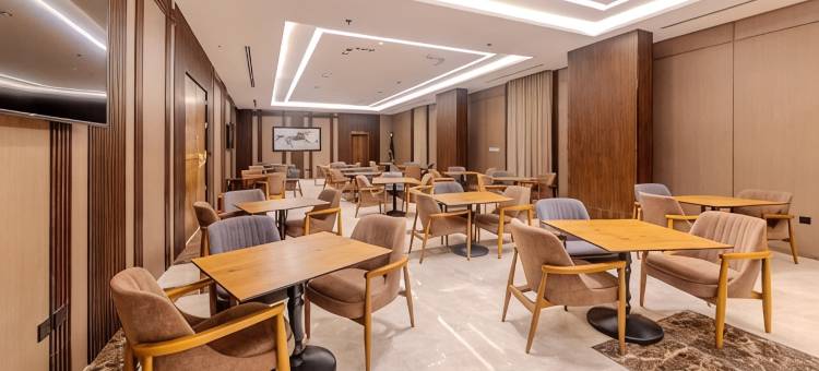 阿尔哈姆拉大酒店(Grand Hotel Al Hamra)图片