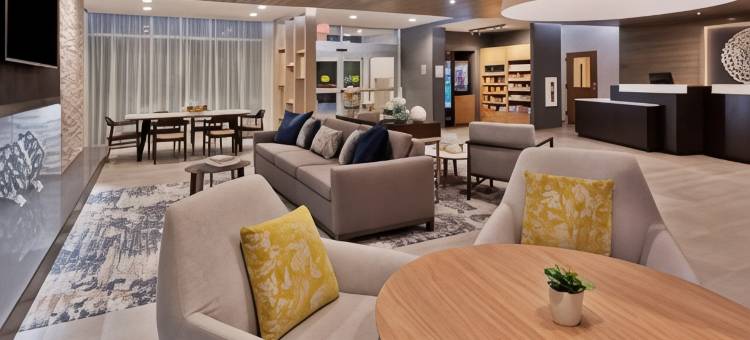 伯明翰科洛纳德-格兰德维尤万枫套房酒店(Fairfield Inn & Suites Birmingham Colonnade/Grandview)图片
