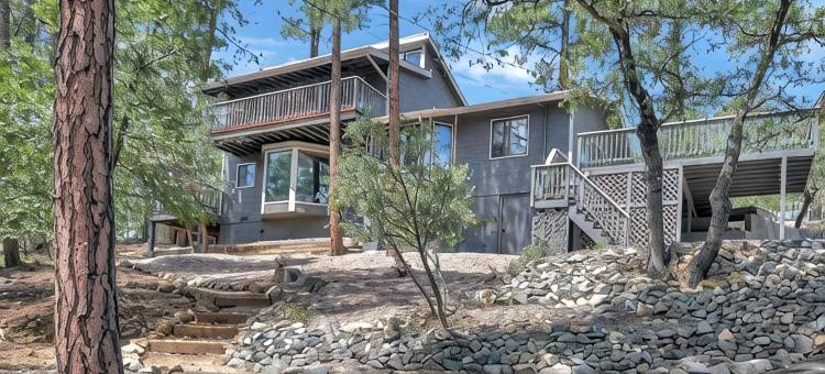 山间静居松林中木屋(Mountain Cabin Retreat in the Pines)图片