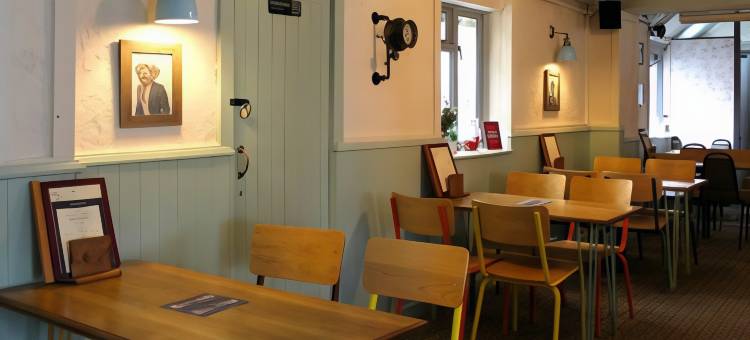 狗和山鹑酒馆(Dog and Partridge Inn)图片