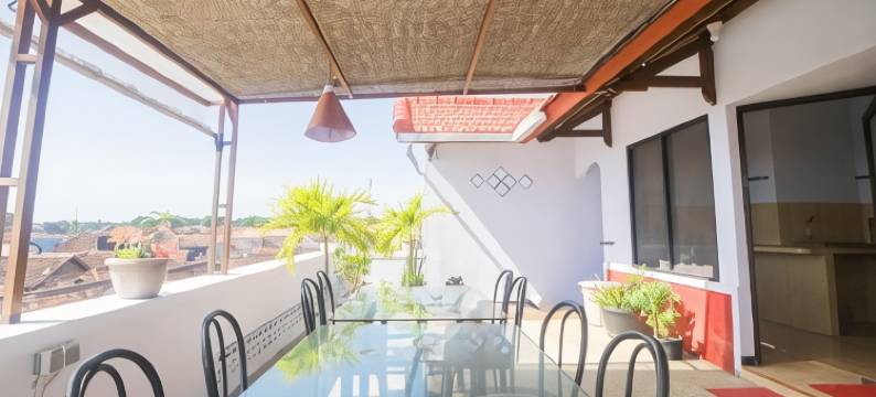 红多兹酒店-近布姆海滩(RedDoorz Near Pantai Boom)图片