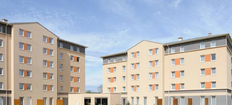 塞祖尔阿菲尔卡昂克洛斯宝姆阿酒店(Séjours & Affaires Caen le Clos Beaumois)图片