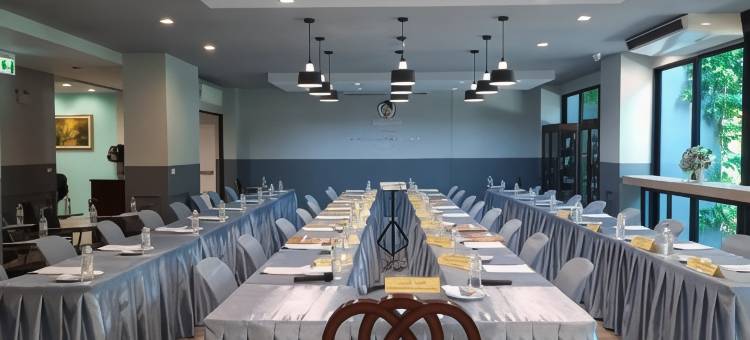 曼谷绿洲酒店(Bangkok Oasis Hotel)图片