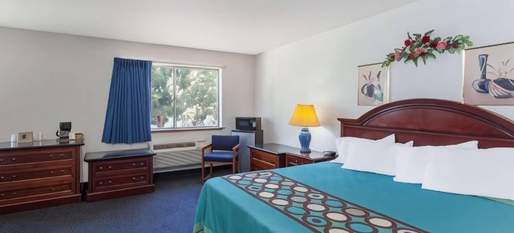 塞尔玛佛雷斯诺区温德姆速 8 酒店(Super 8 by Wyndham Selma/Fresno Area)图片