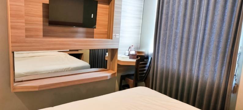 维科斯特普瑞米尔因米特拉瑞德多兹(Wikost Premiere Inn Mitra RedDoorz)图片