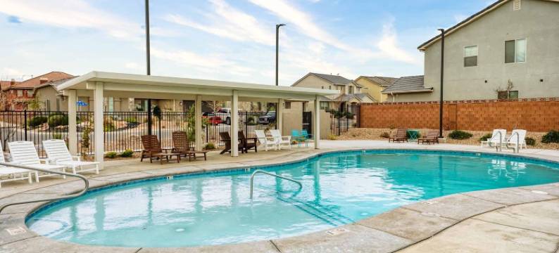 红色遮阳的度假视野(A Vacation Vista Home)图片