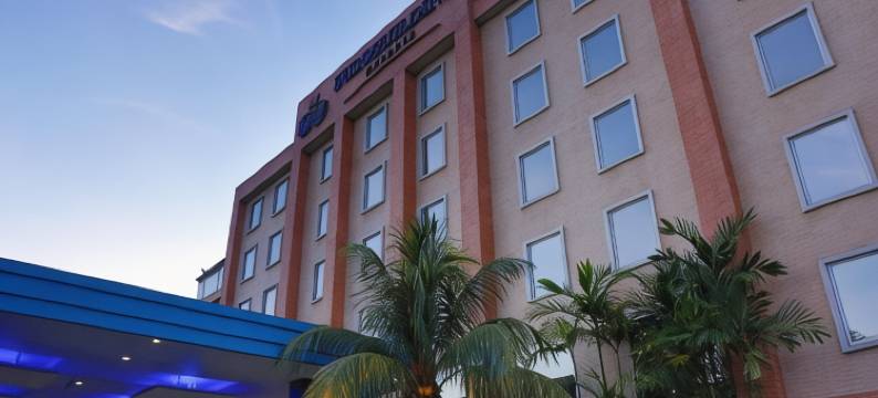 美夸希亚尤罗比尔丁快捷酒店(Eurobuilding Express Maiquetía)图片