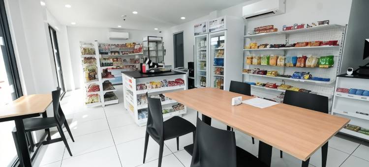 罗西酒店(Rosey Hotel)图片