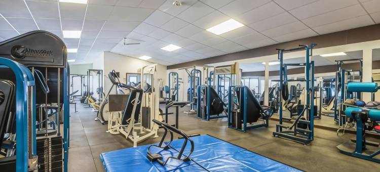 弗罗斯特堡坎伯兰凯艺套房酒店(Quality Inn & Suites Frostburg-Cumberland)图片