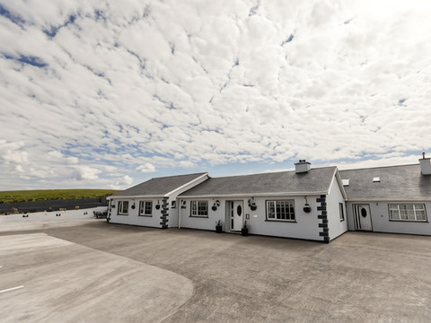 格拉沙绿荫民宿