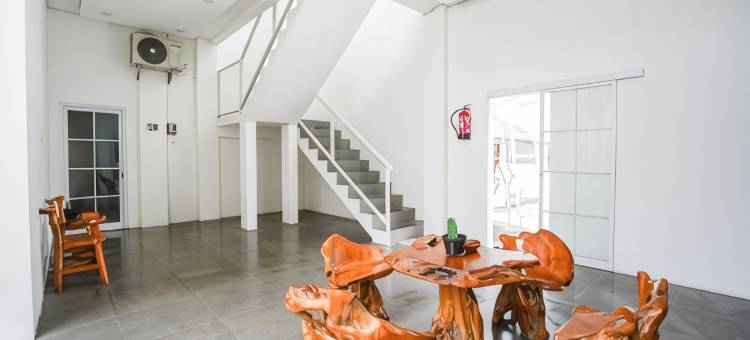 尼马拉恩加威城市景观酒店 - 红门酒店集团(Urbanview Hotel Nimara Ngawi by RedDoorz)图片