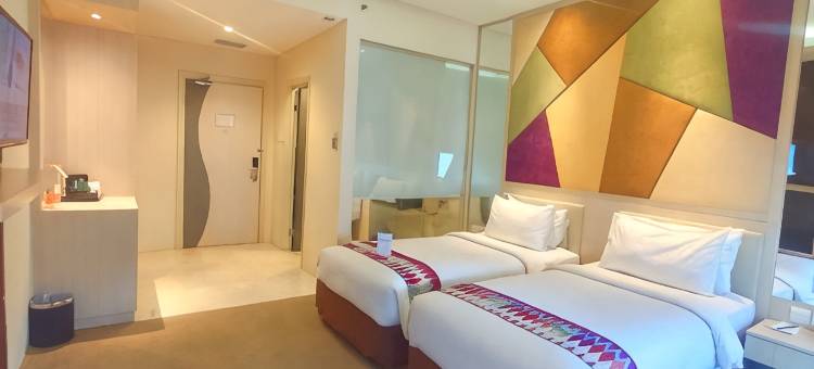 惠里普瑞米尔酒店(W Three Premier Hotel Lagaligo)图片