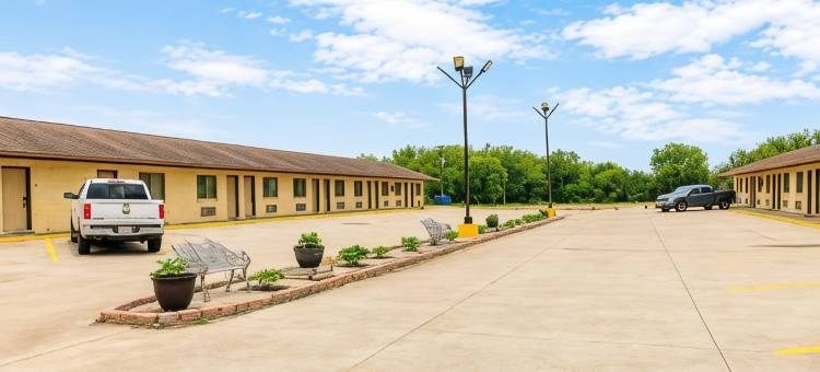 弗里尔行政旅馆和开间(Freer Executive Inn & Suites)图片