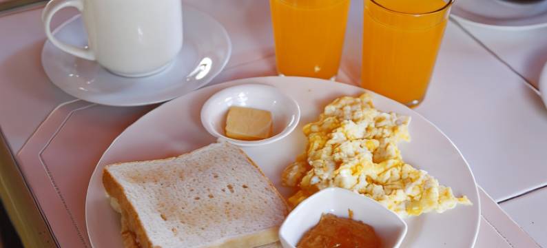 阿罗娜卡特查祖酒店(Alona KatChaJo Inn)图片