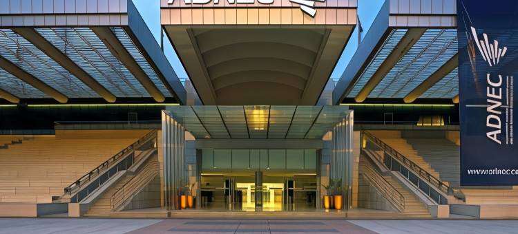 珍珠罗塔纳首都中心酒店(Pearl Rotana Capital Centre)图片