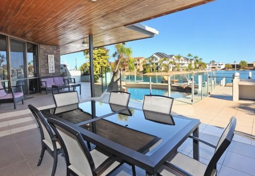 Yulunga 20 Hotel Overview