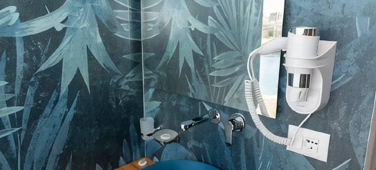 塔泰妮雅酒店(Titania Hotel)图片