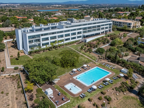 阿尔沃鹈鹕酒店