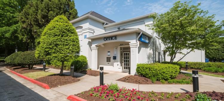 莫泰尔6德卢斯，GA- 亚特兰大- 格温内特地方(Motel 6 Duluth, GA - Atlanta - Gwinnett Place)图片