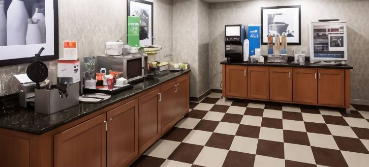 锡达拉皮兹北欢朋套房酒店(Hampton Inn & Suites Cedar Rapids - North)图片